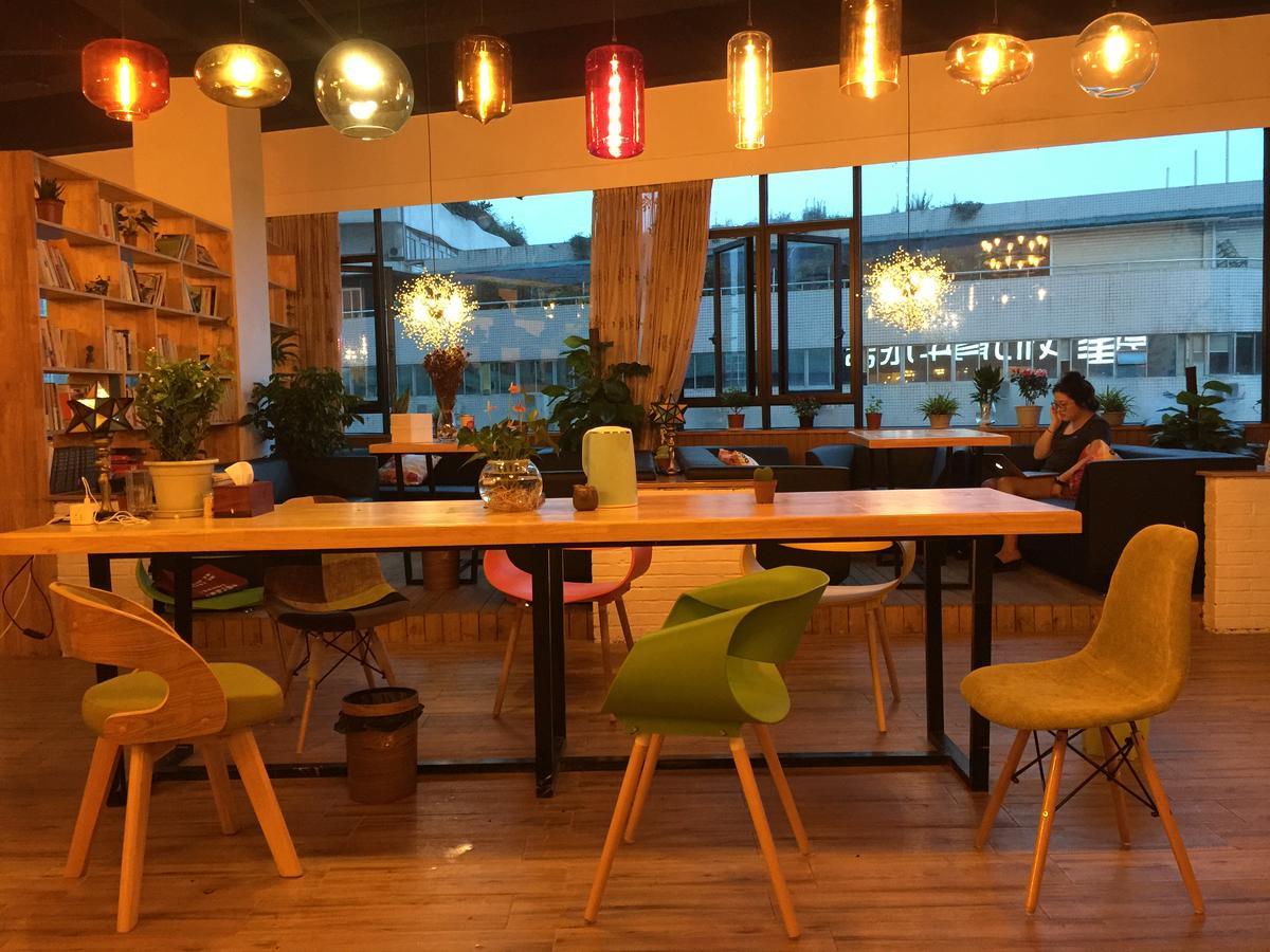 Infinite Stars Us Youth Hostel Чэнду Экстерьер фото
