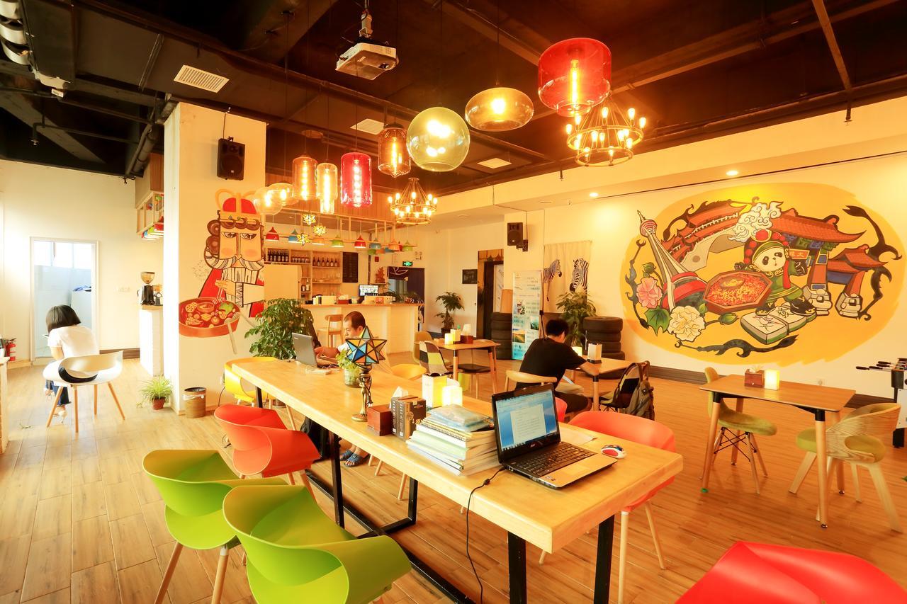 Infinite Stars Us Youth Hostel Чэнду Экстерьер фото